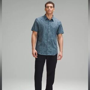 Airing East Short Sleeve Shirt NWT